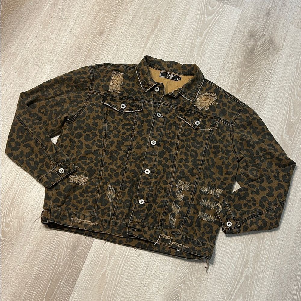 L&B Lucky & Blessed Distressed Leopard Denim Shirt Jacket Sz XL